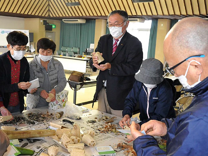 労協連気候環境アクションチーム全国会議　岡山みずたまが報告　脱プラで　倉敷医療生協とへちまたわし作り
